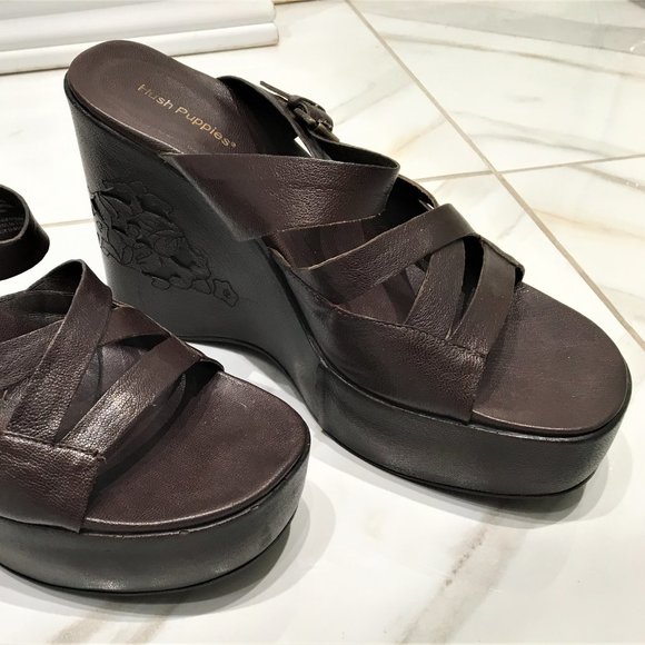 Hush Puppies Brown Wedge Size 9M Made in Brazil - Picture 3 of 8